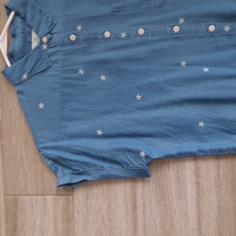 Nwot Universal Thread Button Down Top - image 4